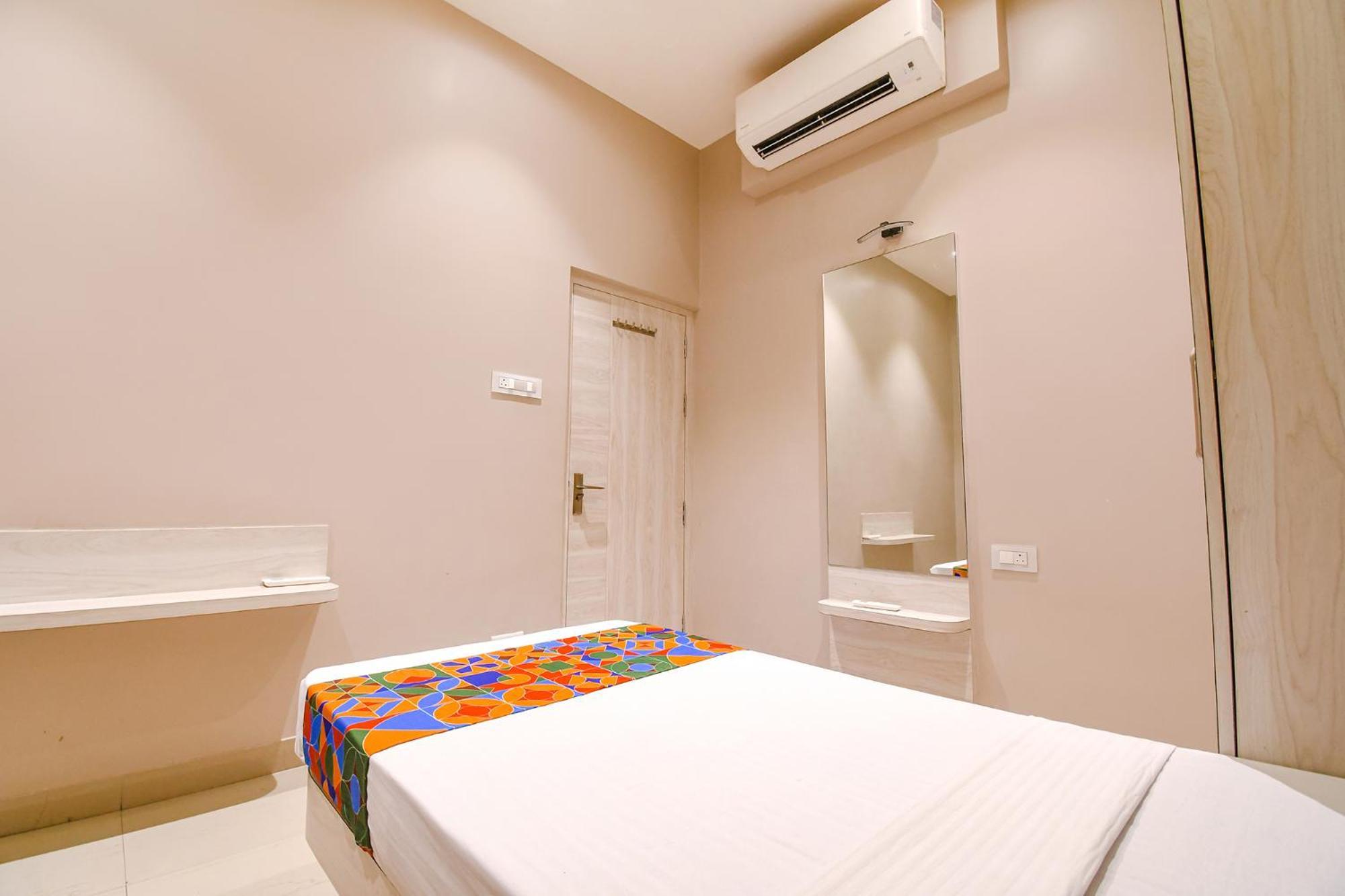 Fabhotel Kitchen Q Inn - Belaghata Calcutta  Esterno foto